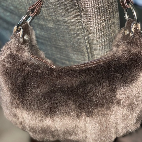 Faux Fur Handbag - Picture 3 of 7
